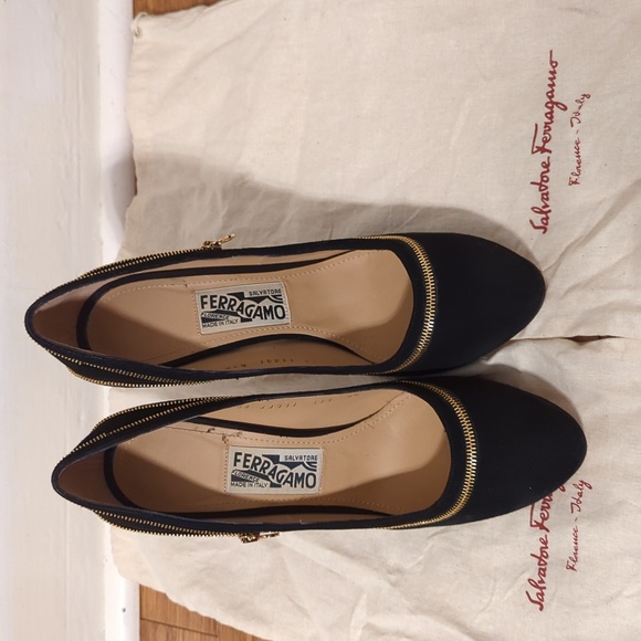 Ferragamo 'Rory' Pumps - Picture 5 of 5